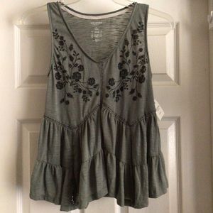 🔥SALE🔥 NEW ARIZONA JEAN CO PRINTED RUFFLE TANK SIZE L